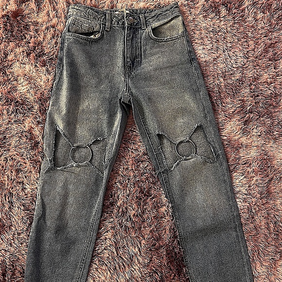 *NEW* Mom Jeans - Picture 2 of 6